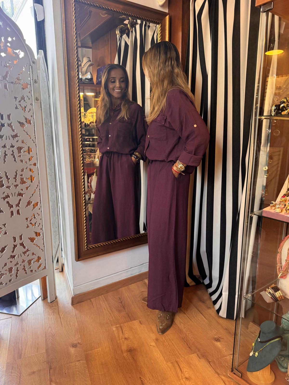 Calça cor vinho