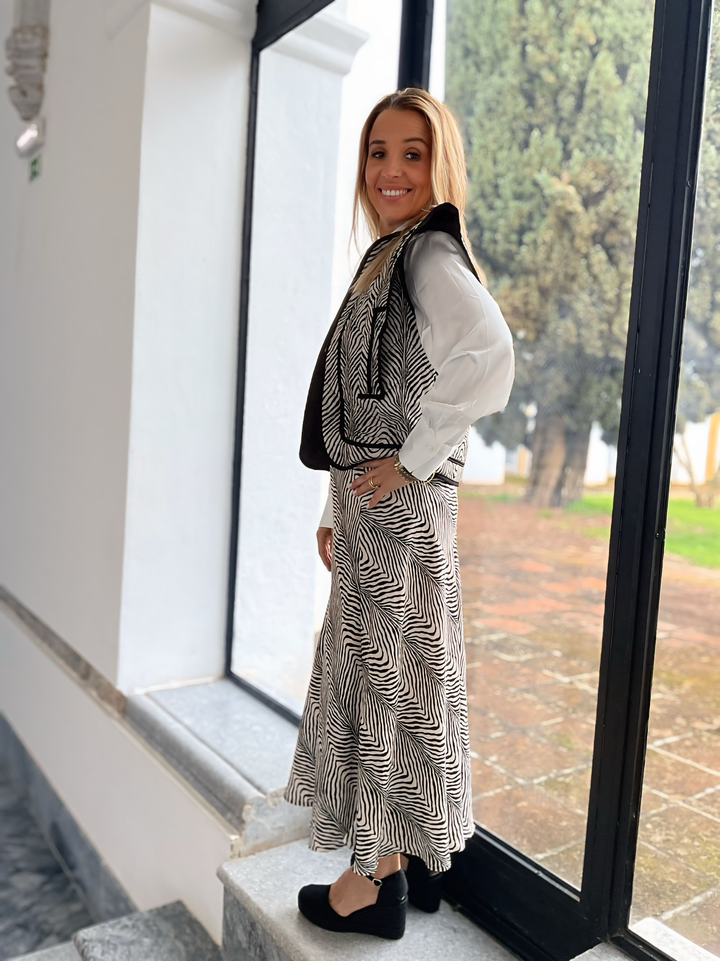 Colete zebra de cor preto