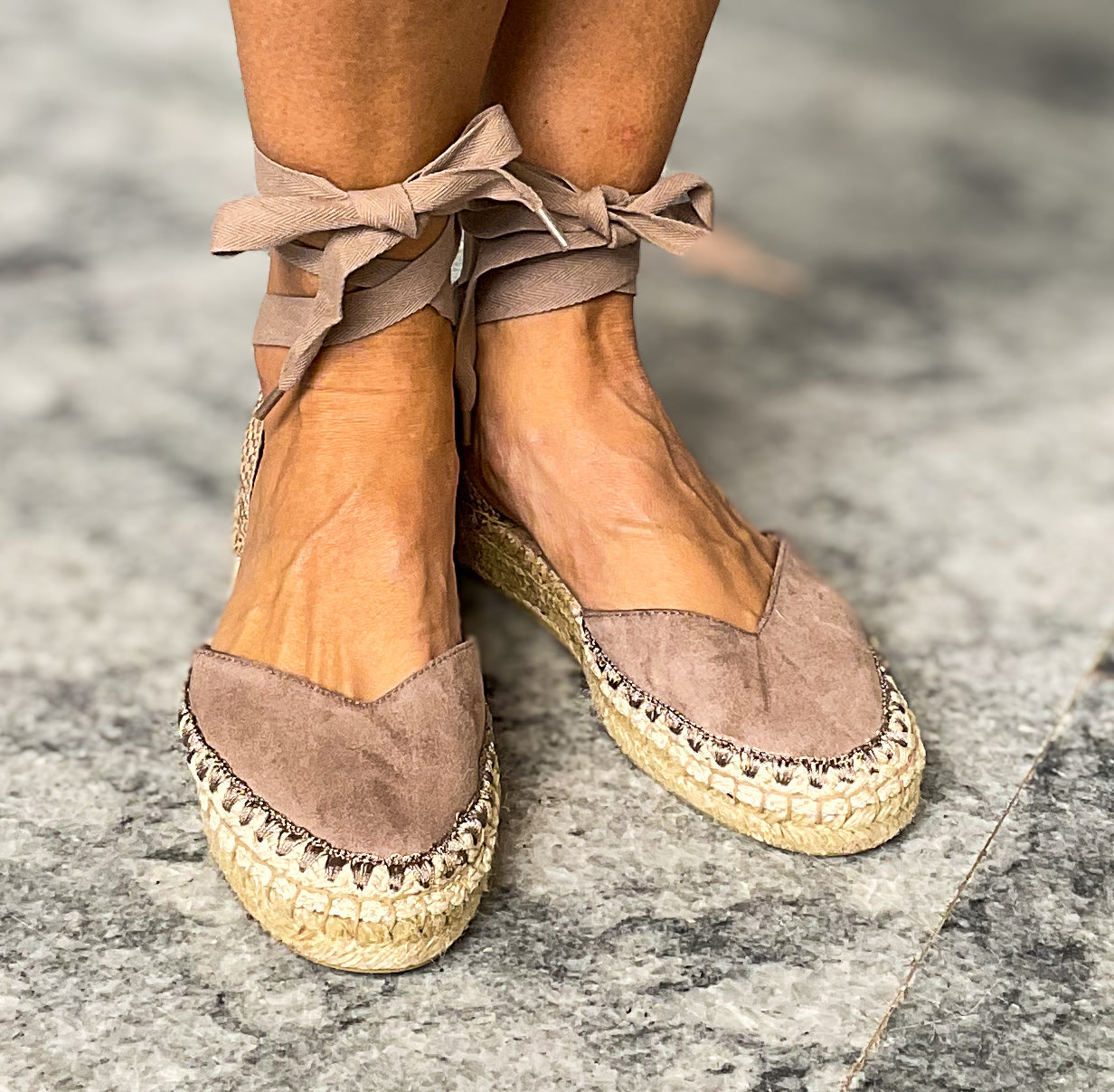 Sapato de corda em cor bege
