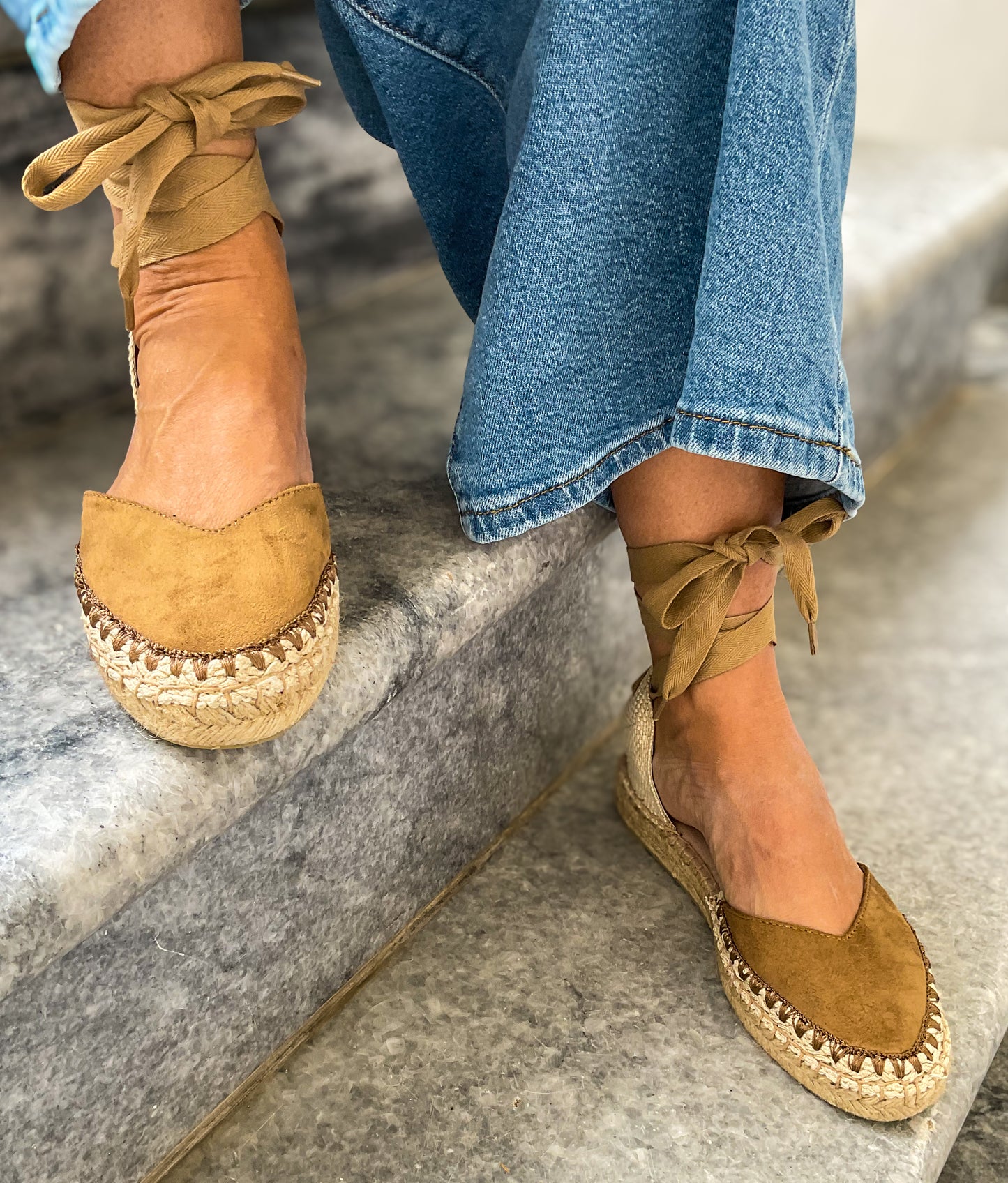 Sapato de corda em cor camel