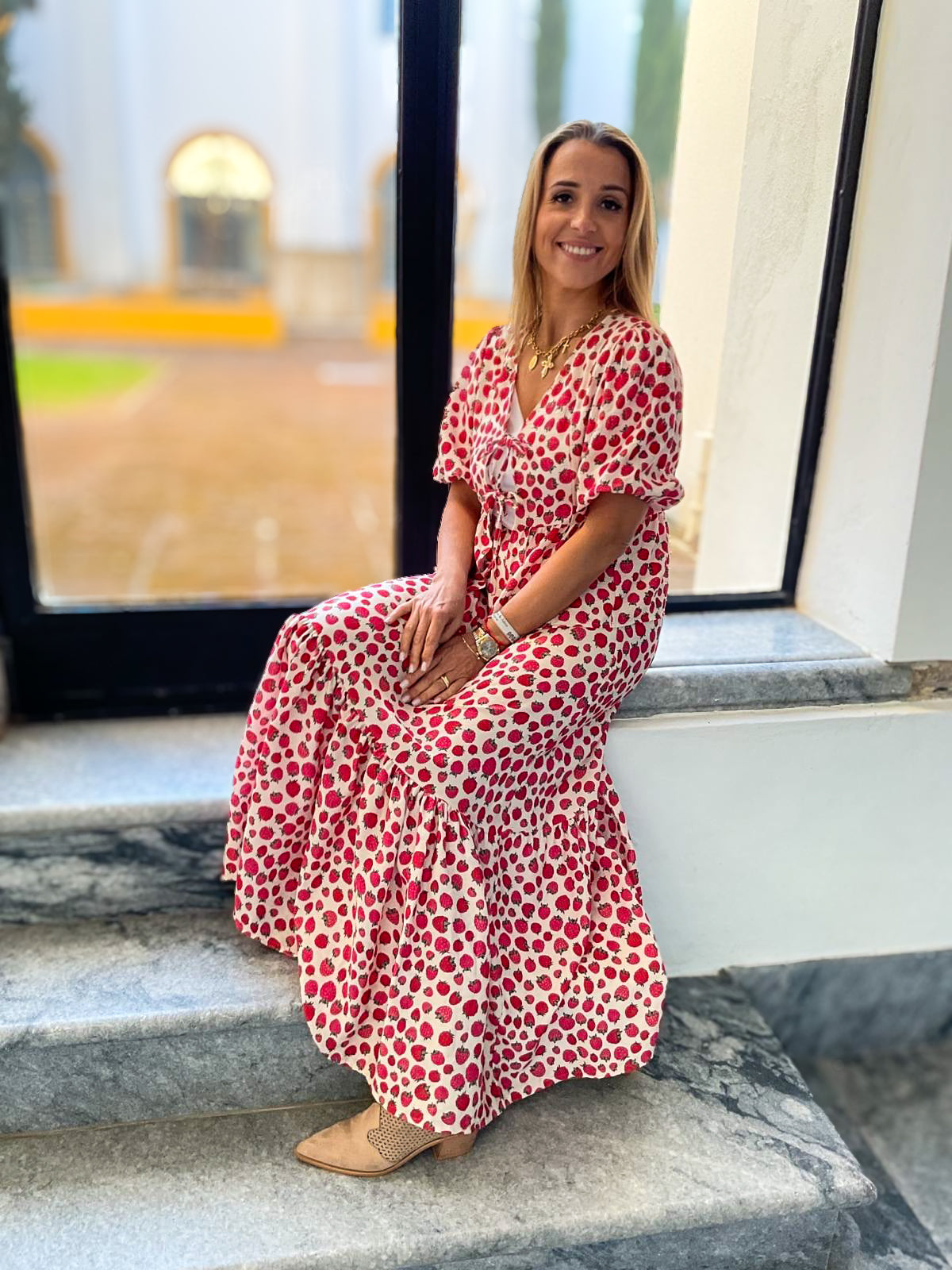 Blusa de manga balão “Encanto de Morangos”