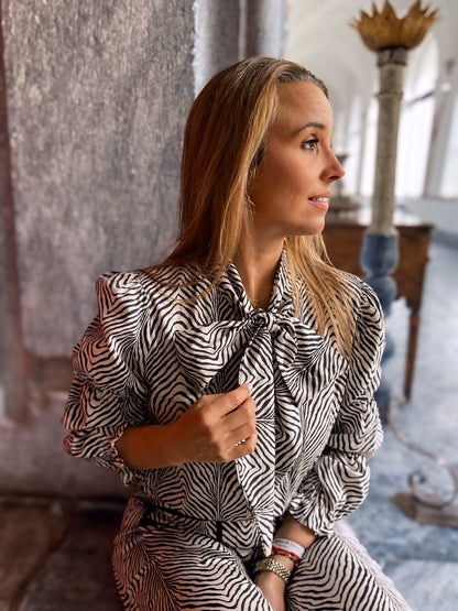 Camisa zebra de cor preto