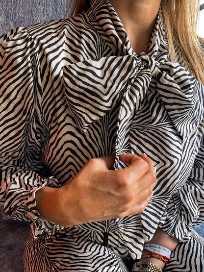 Camisa zebra de cor preto