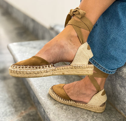 Sapato de corda em cor camel