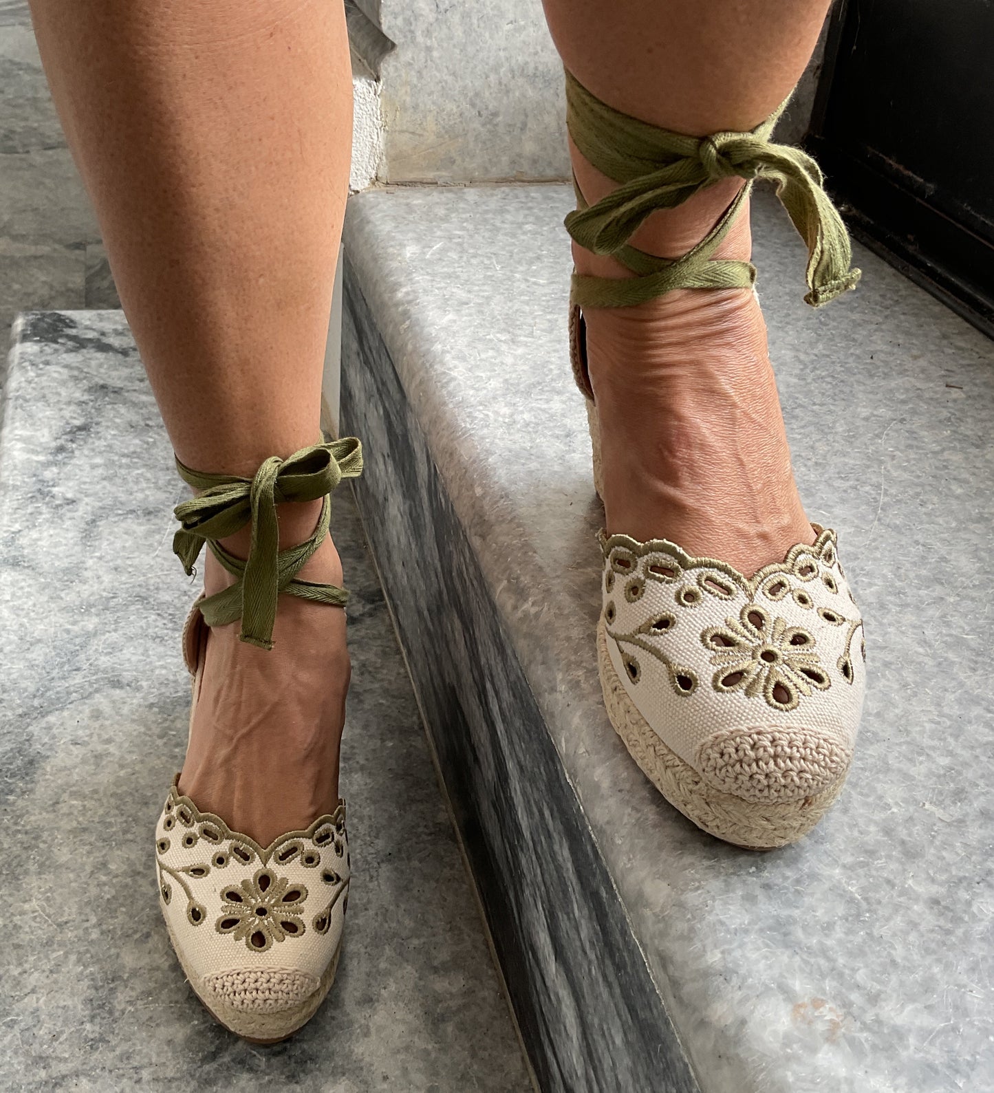 Sapato floral verde