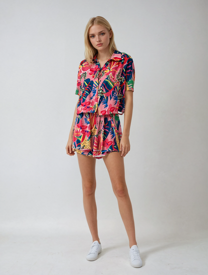 Conjunto com estampa tropical